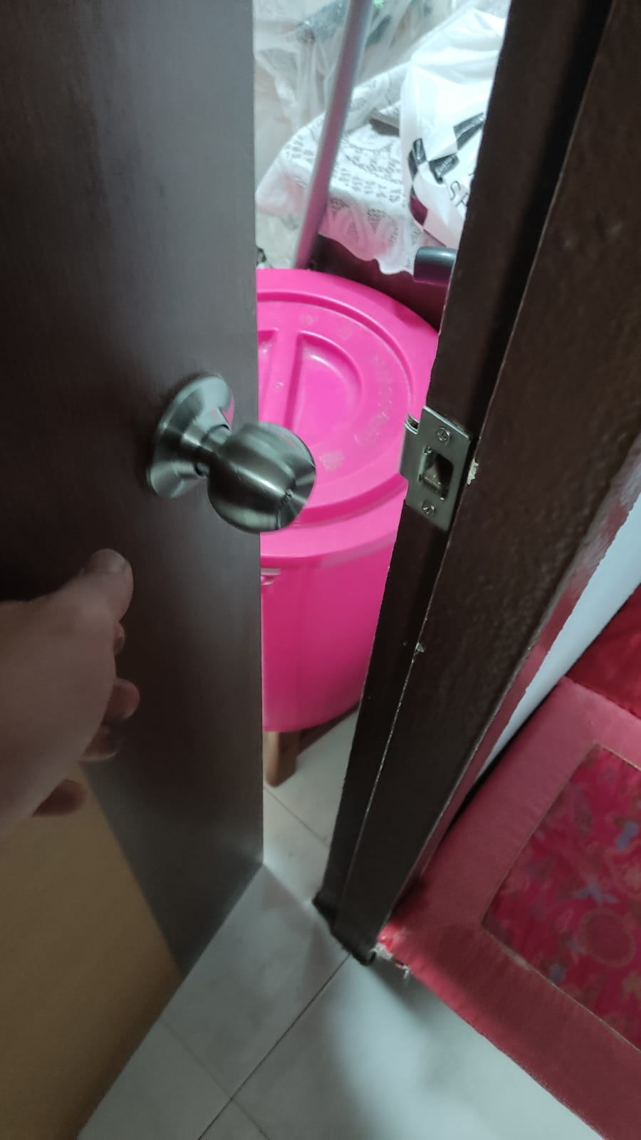 Supply And Replace New Door Knob Lockset 1